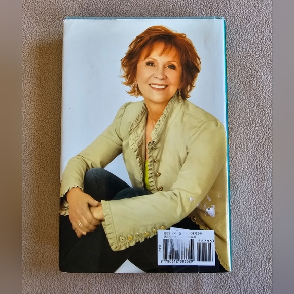 Janet Evanovich A Between the Numbers Novel Series Plum Spooky 2009 Hardback - Picture 2 of 4